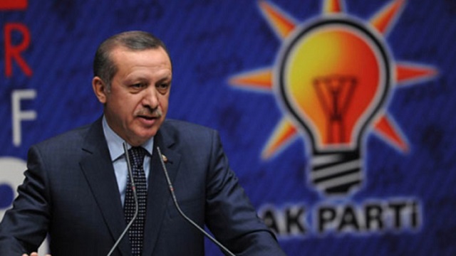 Abdulkadir Selvi, Başbakan’ın partilileri ‘yeni bir lider aramayın’ diye uyardığını kaleme aldı.