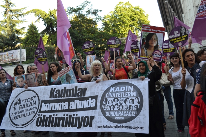 Kadına şiddet durmuyor
