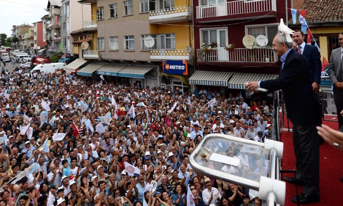 Kılıçdaroğlu’nun başına kuş kondu