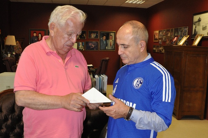 Schalke 04 taraftarından Soma’ya yardım