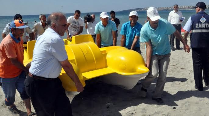 Büyükçekmece Belediyesi deniz bisikletlerini toplattı