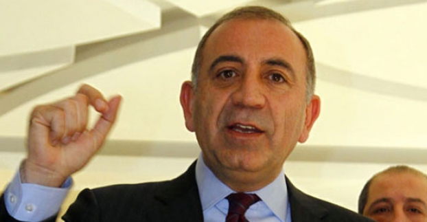 Tekin, “Dokunulmazlığımı kaldırın, hesaplaşmak istiyorum”