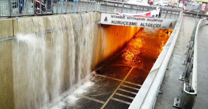 İstanbul sele teslim