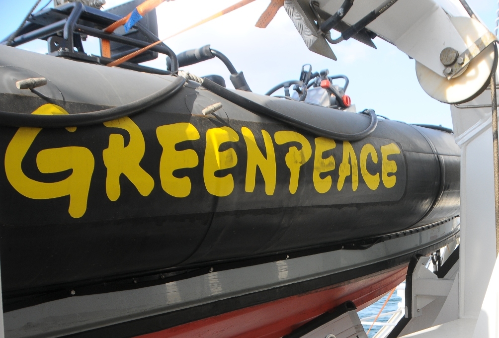 Silivri çevre derneği, Greenpeace gemisini ziyaret etti
