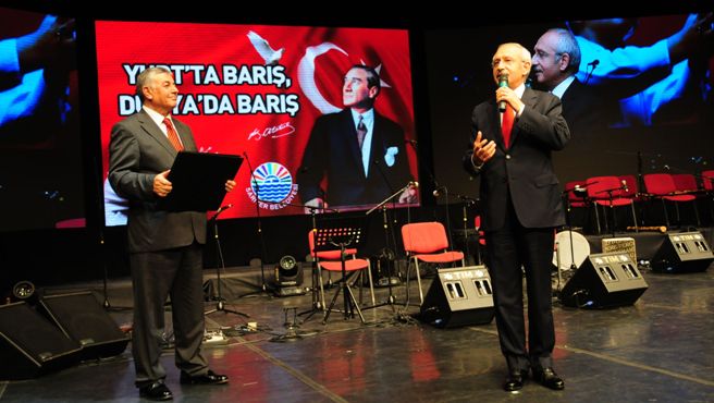 Kılıçdaroğlu Uluslararası Barışa Çağrı Festivali’ne katıldı.