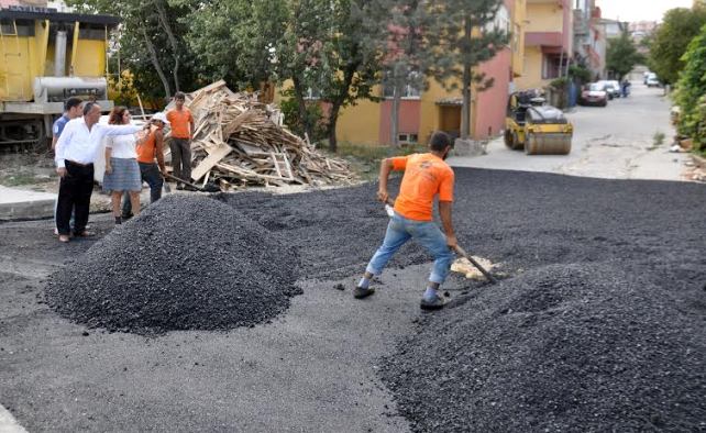 Büyükçekmece de yollar yenileniyor