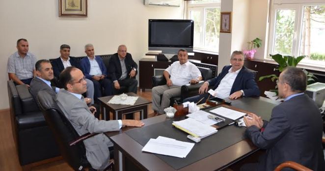 Başkan Cem Kara, okulları dolaştı