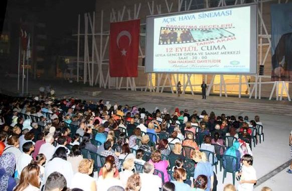 ‘Karartma Geceleri’ Leyla Gencer Açık Hava Sinemasında