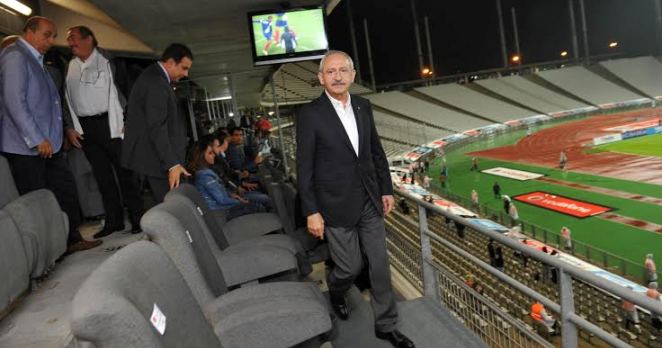 Kılıçdaroğlu Beşiktaş Tribünlerinde