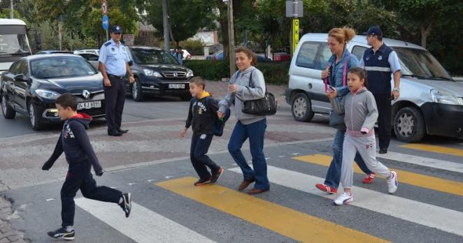 Zabıtadan örnek davranış