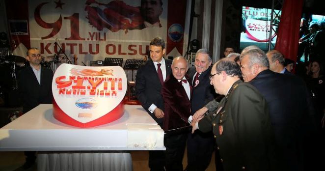 Büyükçekmece’de muhteşem Cumhuriyet Balosu