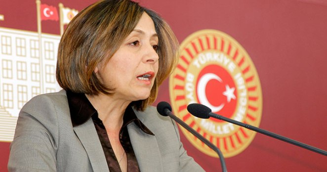 CHP’li Dilek Akagün, Bekaroğlu’nu istifaya çağırdı