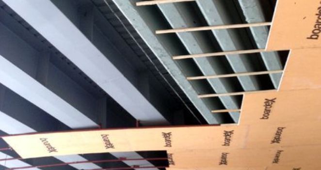 Haznedar alt geçidi tehlike saçıyor!