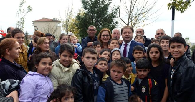 Maltepeli çocuklar çifte bayram yaşadı