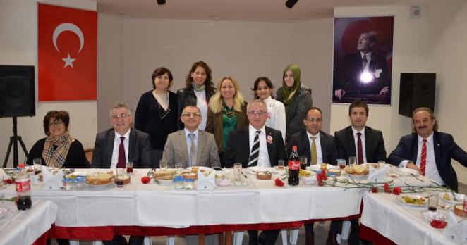 Başkan Kara Öğretmen meslektaşlarıyla bir araya geldi