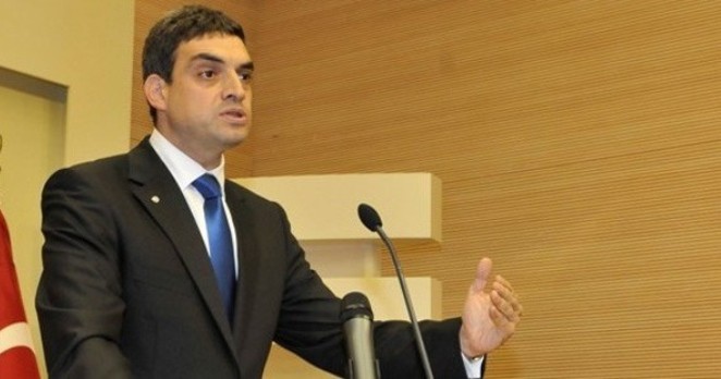 Davutoğlu, Arınç’ın sözleri üzerine Gökçek hakkında ne yapacak?
