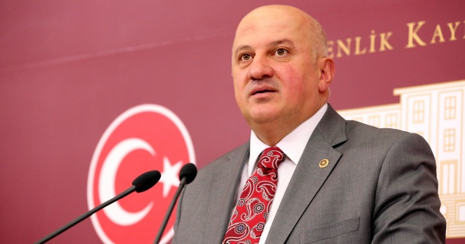 ‘İstanbullu vatandaşlara seslenen Davutoğlu’na cevap…’