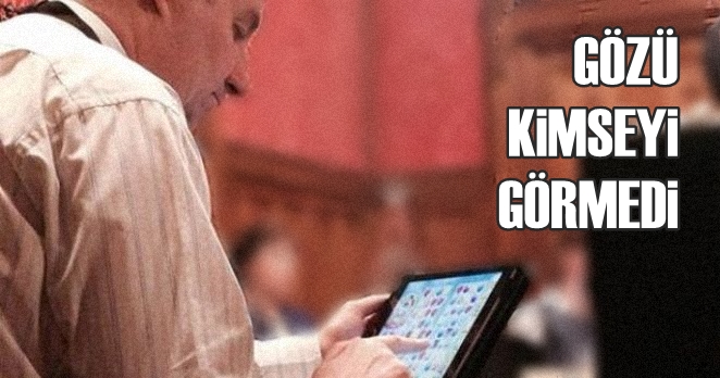 Meclis’te 2,5 saat Candy Crush oynadı