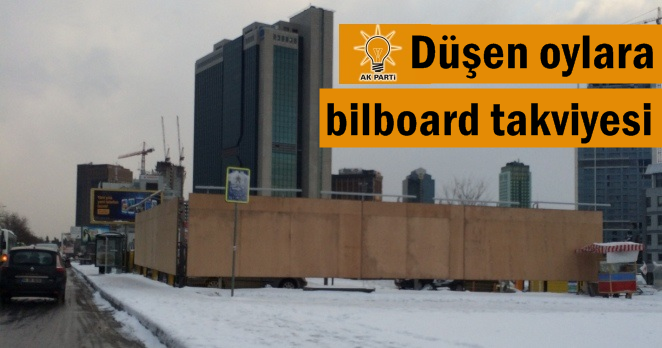 İstanbul’da ana arterlere kaçak bilboardlar konuldu