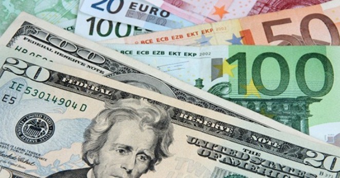 Euro dolar karşısında ilk kez 0,99 seviyesinin altını g&ouml;rd&uuml;