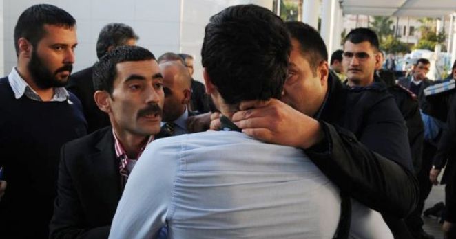 Mersin’de gazetecilere saldırı