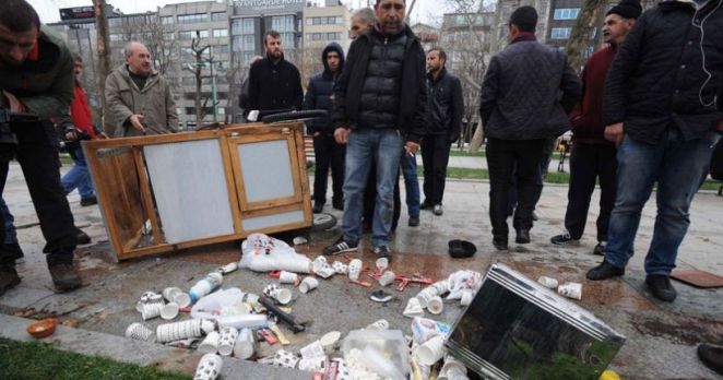 Gezi Parkı’nda eli sopalı zabıtalar