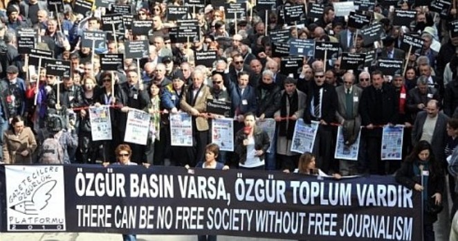 Kılıç: Gazetecilik yeniden hak ettiği yere gelecektir