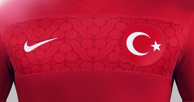Teşekkürler Bizim Çocuklar! Türkiye oynadı, Hollanda kazandı... Hollanda yarı finalde Hollanda 2-1 Türkiye