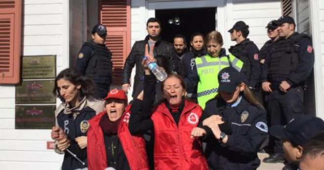 İşçiler ve DİSK Genel Sekreteri gözaltında