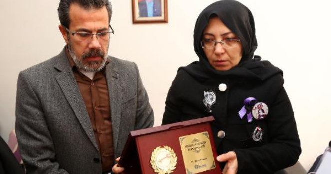 Özgecan Kadın Danışma Evi’nin anahtarı ailesine verildi