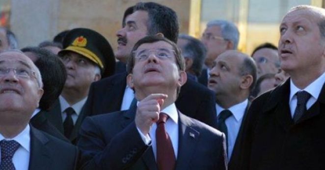 ‘Üç dönem’e takılan AKP’liler Erdoğan’ın huzurunda’
