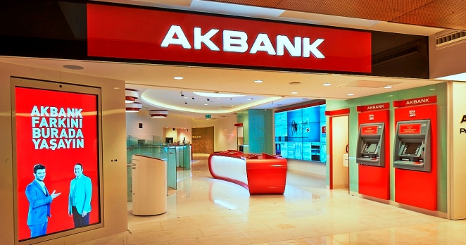 2 g&uuml;nl&uuml;k kriz sonrası Akbank'tan flaş karar: SMS g&ouml;nderdi