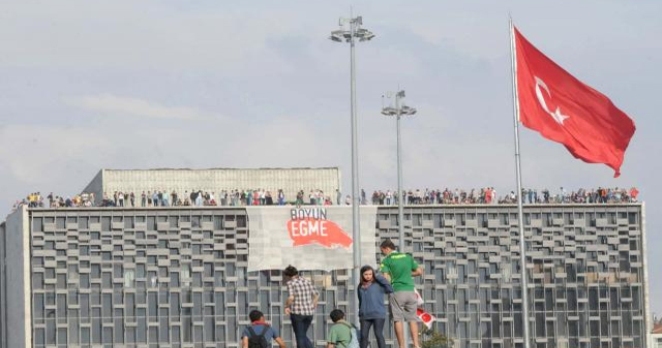 Sanatçılar Dünya Tiyatrolar Günü’nde adliyede buluşacak