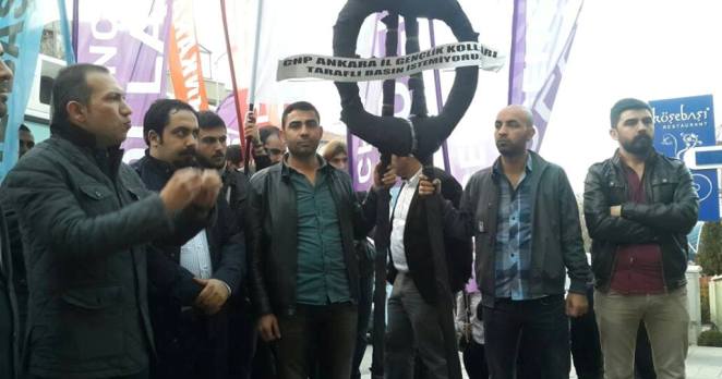 CHP’li Gençlikden taraflı medyaya siyah çelenk