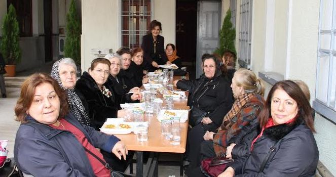 Ermeni vatandaşlara Bakırköy Belediyesi’nden iftar yemeği