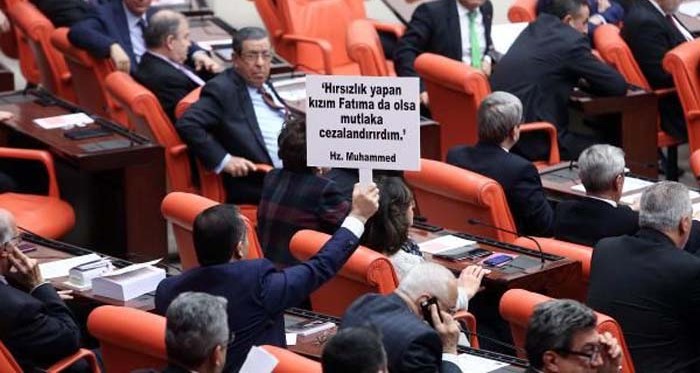 ﻿  “Yolsuzluk Meclis’e geldi ve halk inandı”