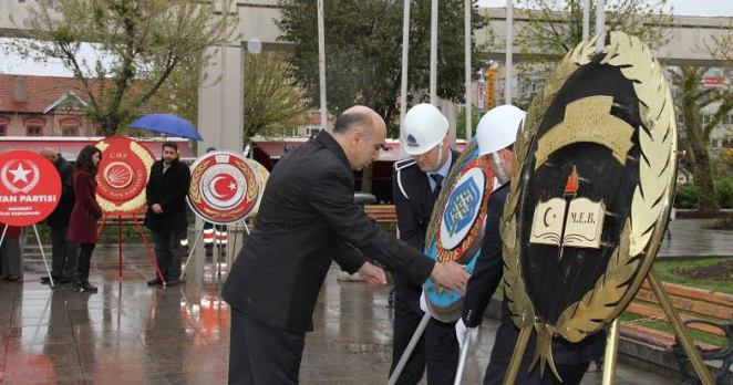 Bakırköylüler 23 Nisan’ı Özgürlük meydanında kutladı