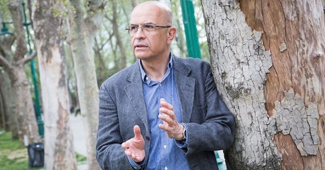 Enis Berberoğlu: Erdoğan Hürriyet’e sopayla girdi
