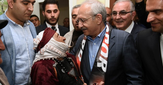 Kılıçdaroğlu Damal ve Hanak’ı ziyaret etti