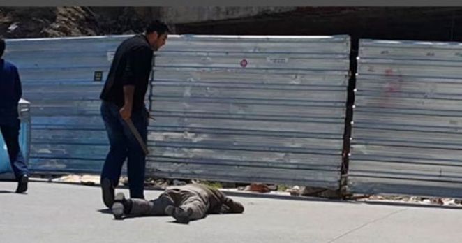 Zabıta terörü: Seyyar satıcıyı bayıltana kadar dövdü