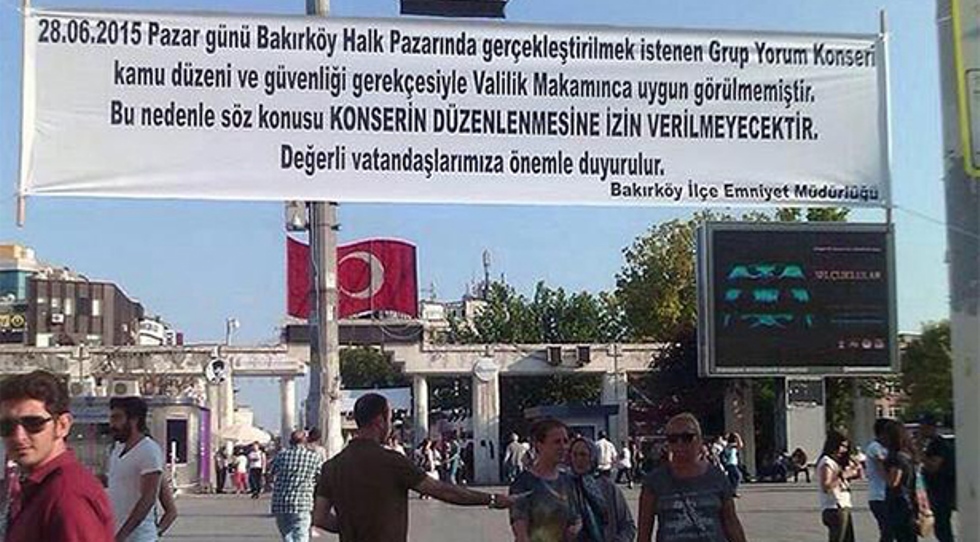 Polis: ‘Grup Yorum konserine gitmeyin’ pankartı açtı