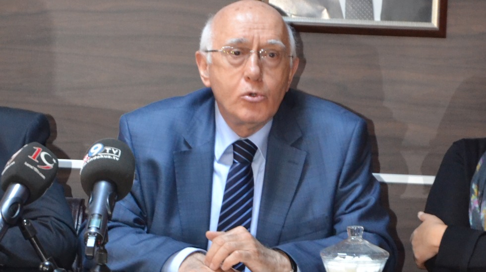 Burhan Şenatalar CHP Genel Başkan yardımcılığından istifa etti