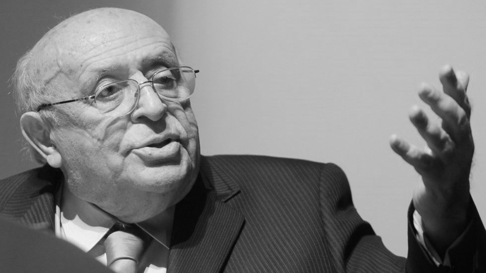 CHP'li İlhan Kesici, S&uuml;leyman Demirel'i yazdı...