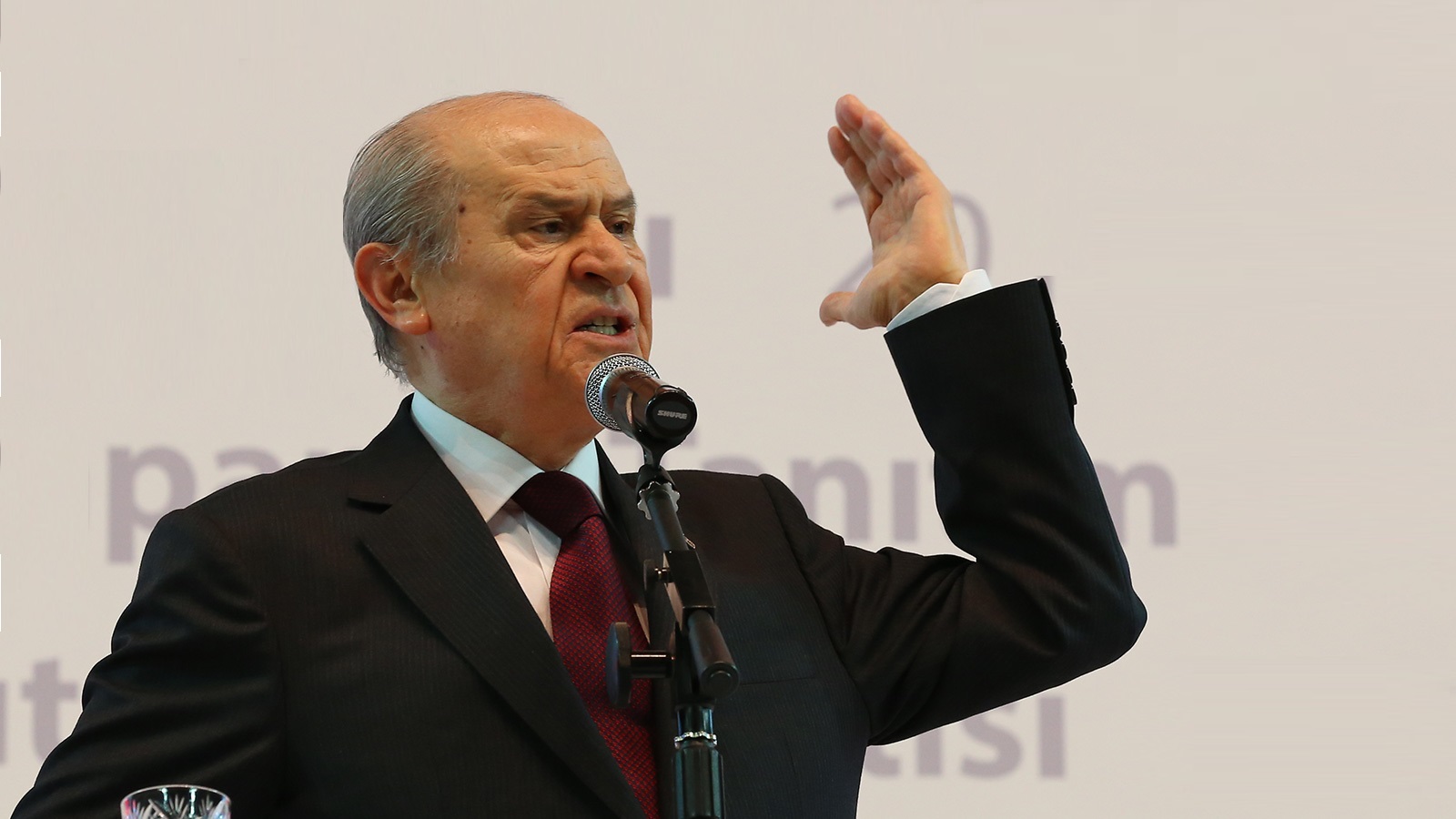 Bah&ccedil;eli: İmamoğlu'ndan belediye başkanı olmaz
