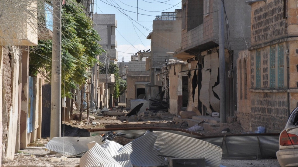 Kobani’ye dönüşleri engellemek için IŞİD her şeyi yakıp yıkıyor