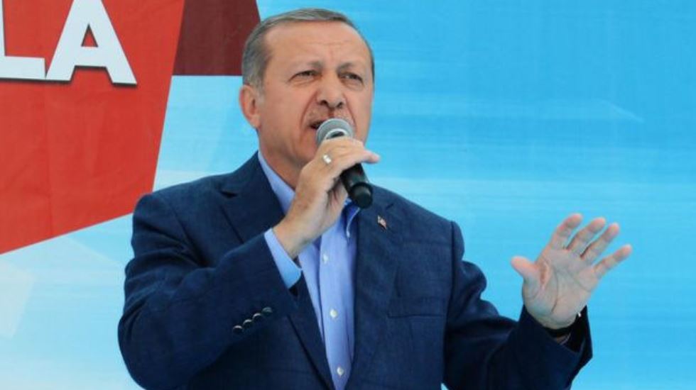 Erdoğan’dan cevap gecikmedi: Ben niye özür dileyeceğim. Özür dileyecek biri varsa sensin sen