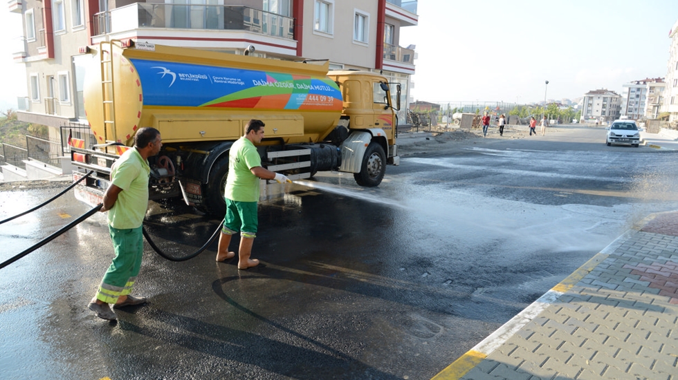 Beylikdüzü her gün temizleniyor