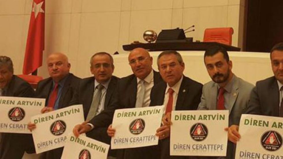 CHP’li milletvekillerinden Artvin Cerattepe için 24 saatlik eylem