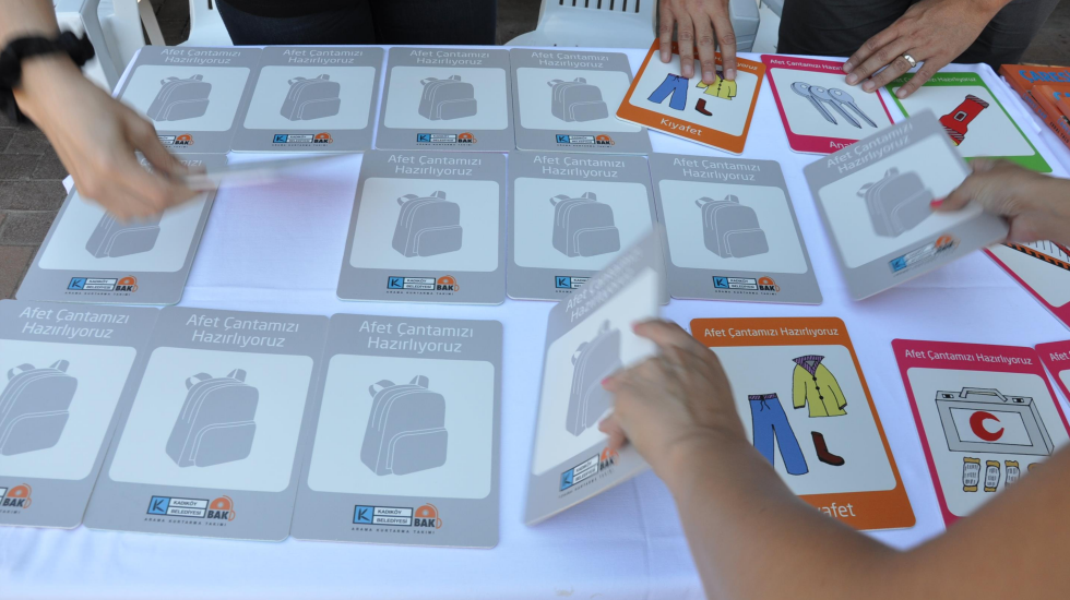 Çocuklara oyun öncesi afet eğitimi