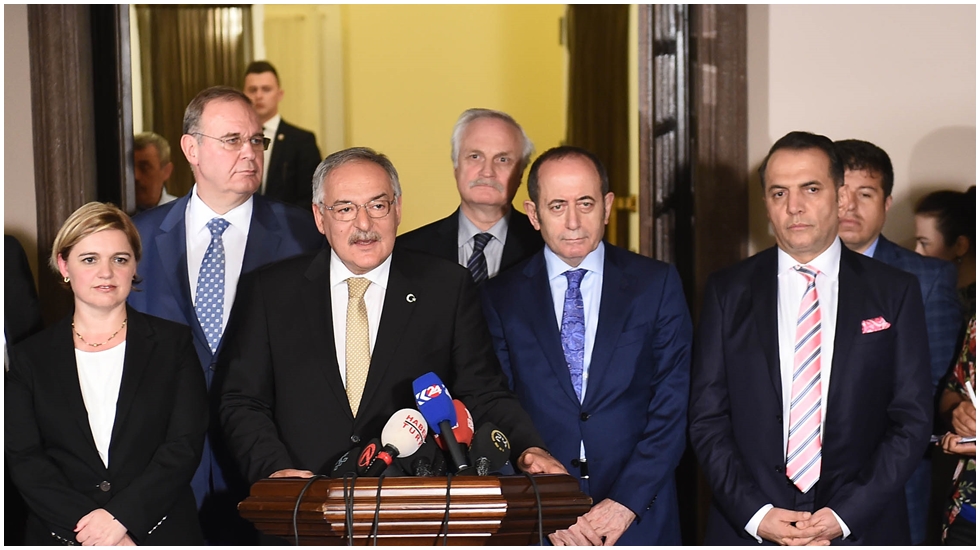 AKP-CHP arasındaki koalisyon görüşmelerin sonuncusu bitti